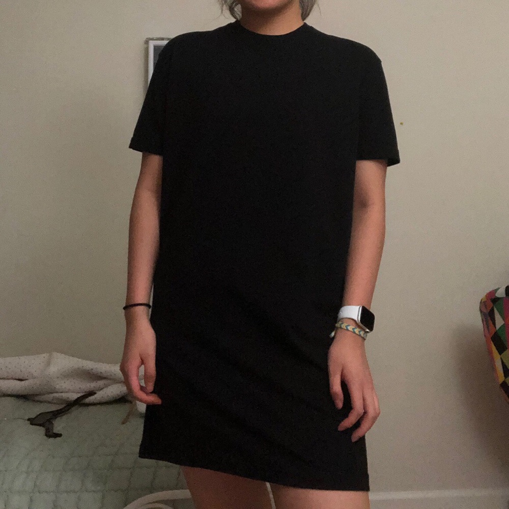 MISSGUIDED black tshirt dress!